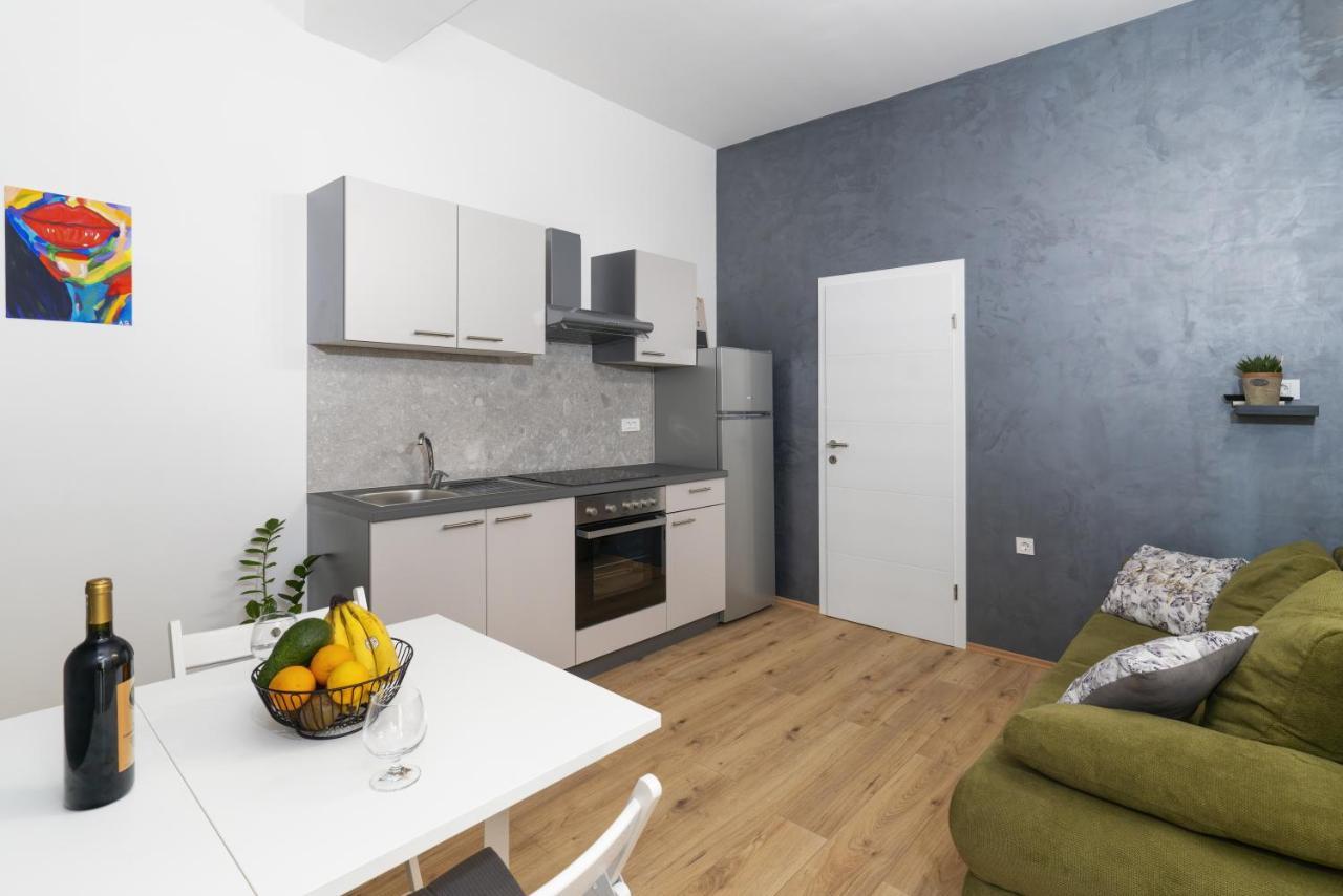 Stunning Apartment In Quiet Street Near Center With Free Parking 4 Floor Rijeka Dış mekan fotoğraf