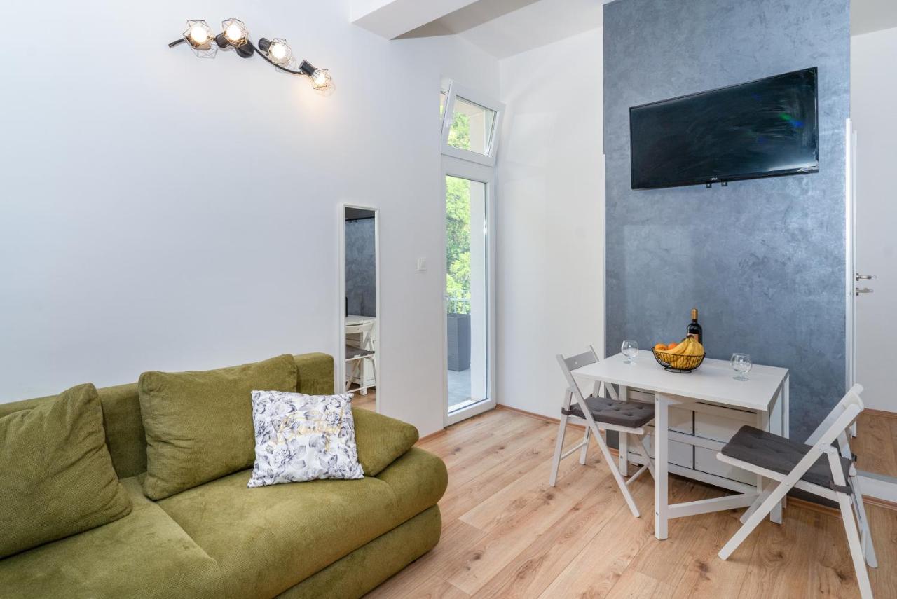 Stunning Apartment In Quiet Street Near Center With Free Parking 4 Floor Rijeka Dış mekan fotoğraf